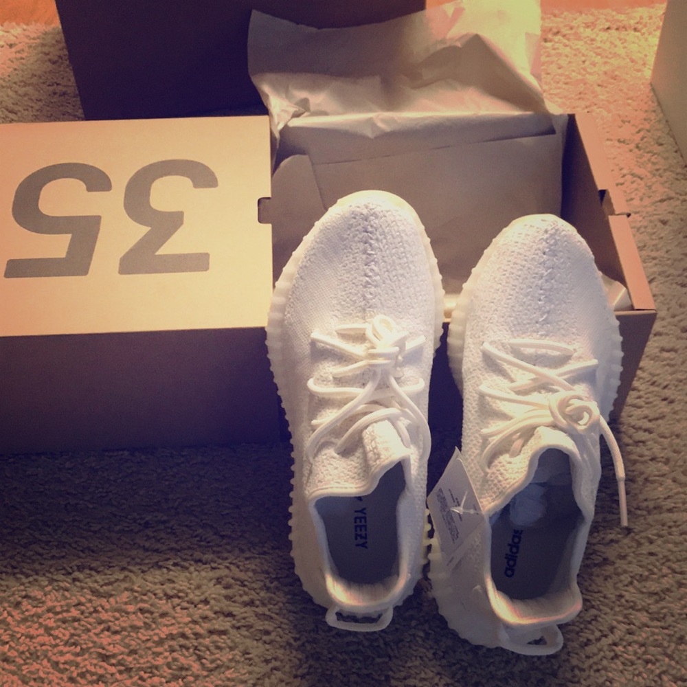 Yeezy 350 V2 triple white